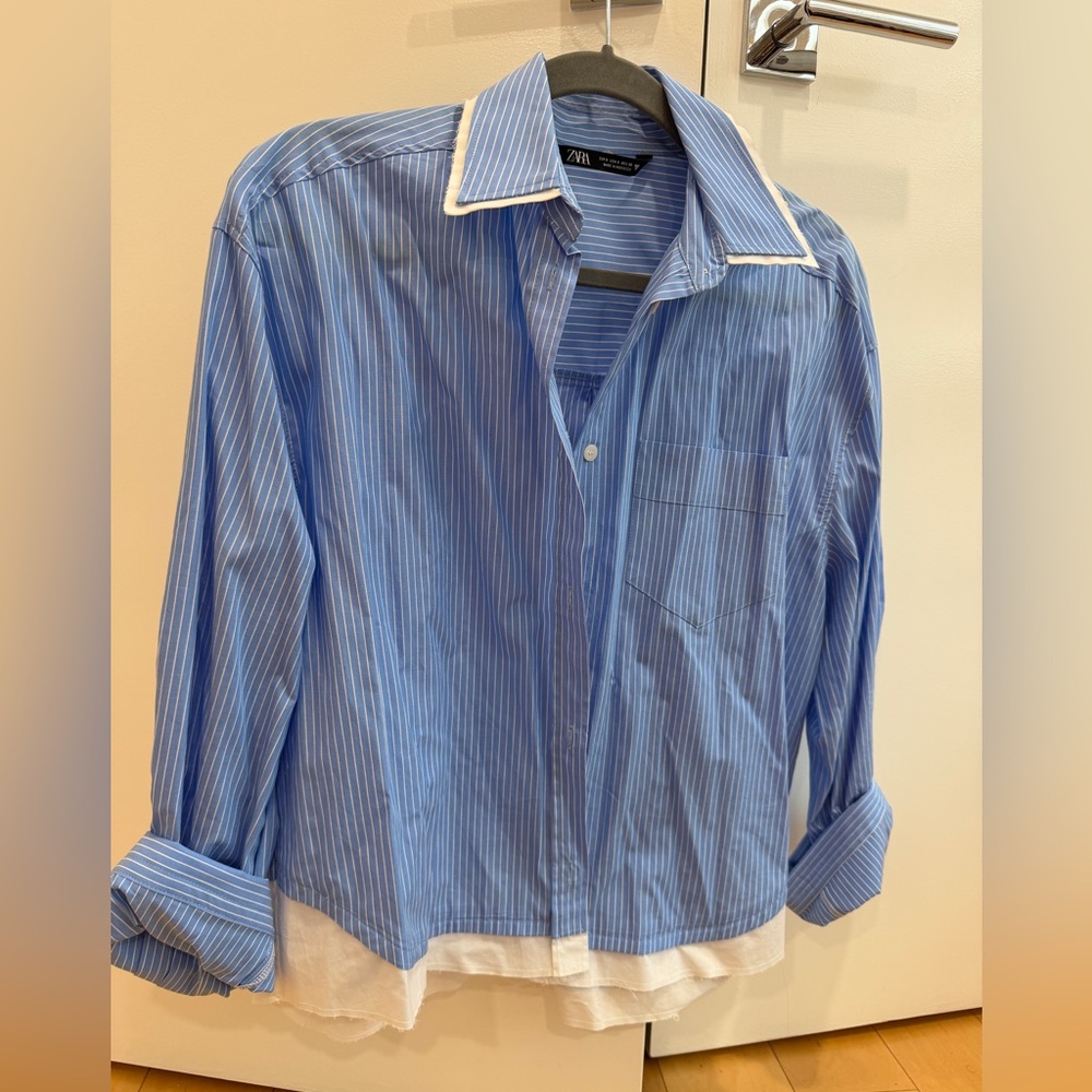 Zara Women's Blue Striped Button Down Shirt